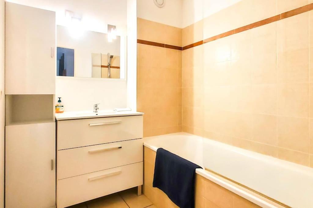 *Le Carpe Diem, Appartement 2 Chambres, Piscine, 2 Parking, Clim* 蒙彼利埃 外观 照片